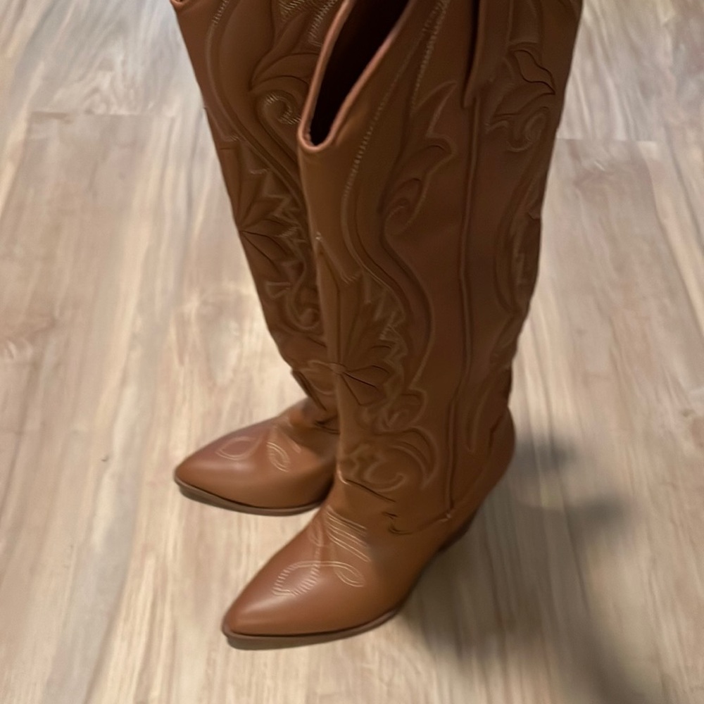 Steve Madden Lasso Western Boot Size 7M Tan